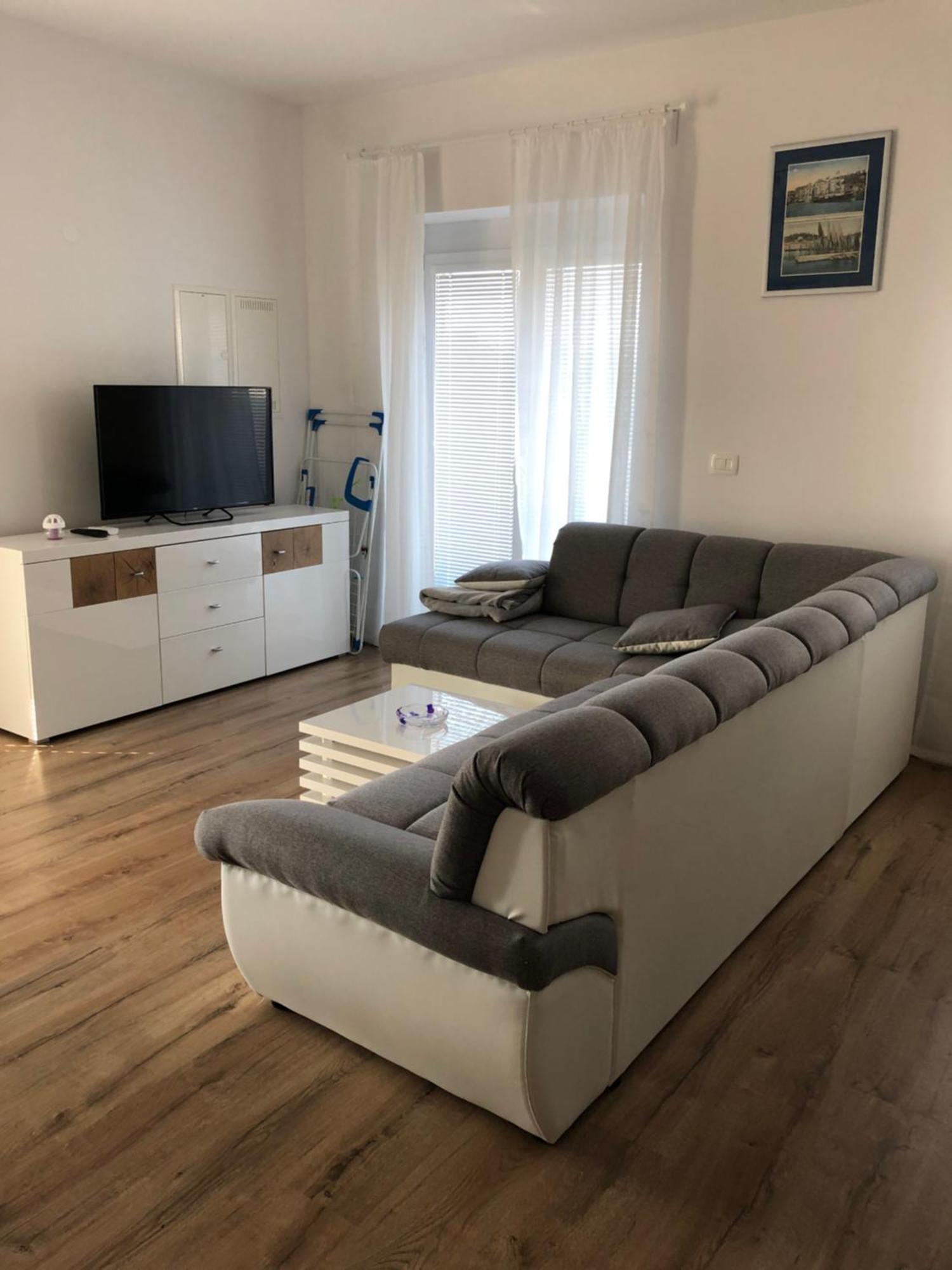 Apartmaji Meduza 2 Apartment Izola Exterior photo